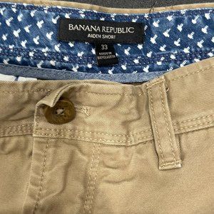 Mens Banana Republic Aiden Short Khaki 33